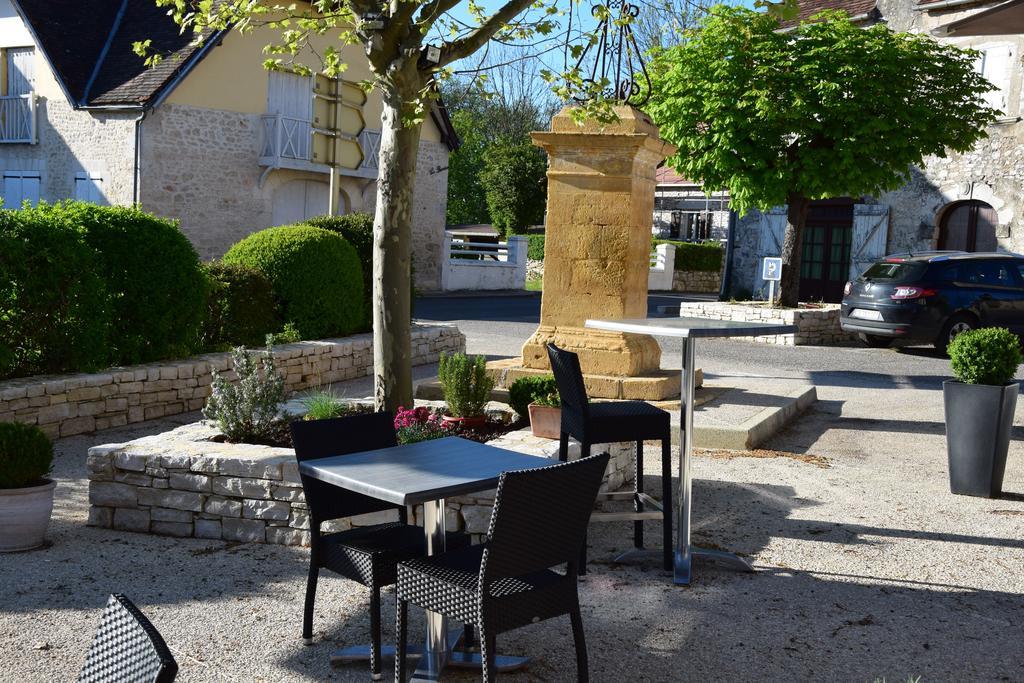 Hotel Le Petit Relais Calès Esterno foto